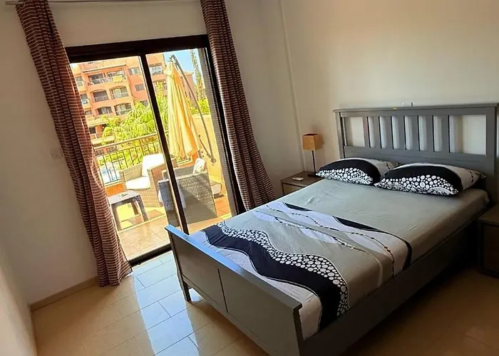 Aphrodite Gardens Modern Apartmán *