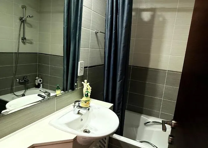 公寓 Aphrodite Gardens Modern